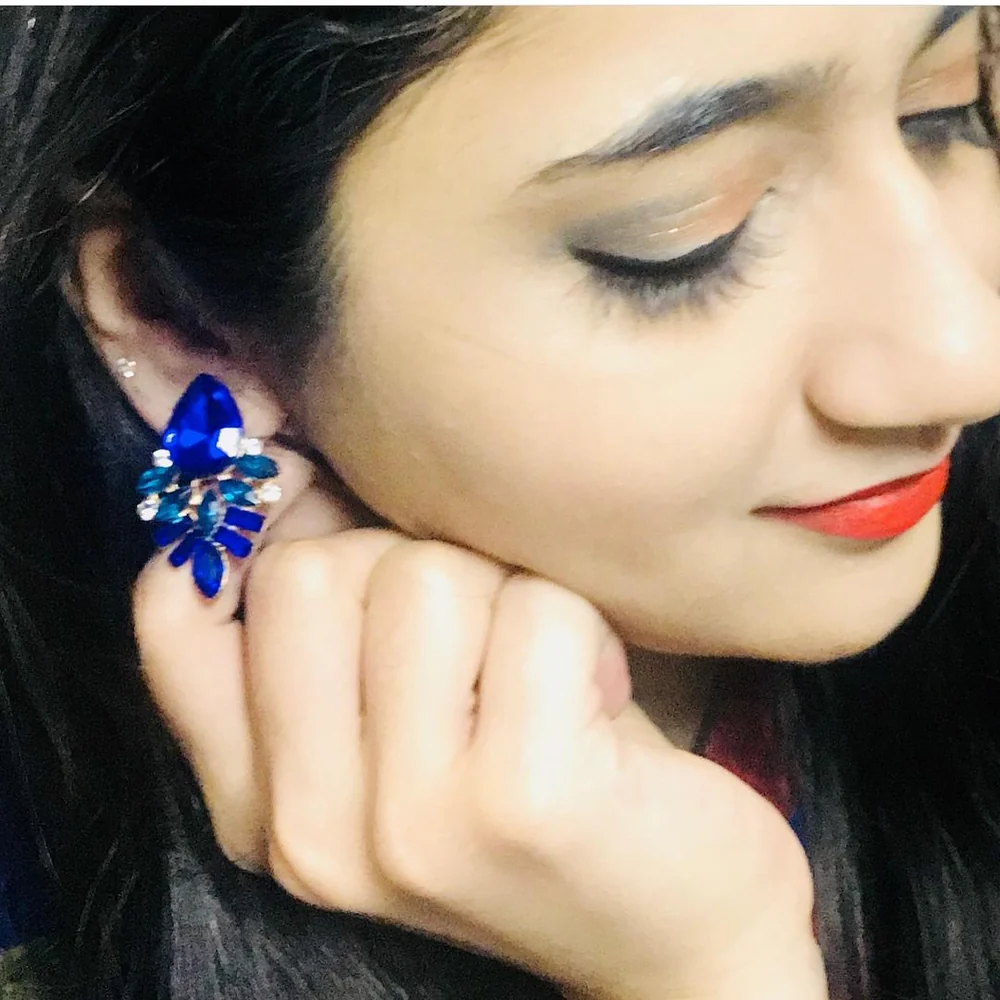 Real customer styling featuring floral coordinates and accessories