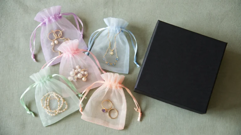 Handpicked Jewellery Box Online: How to Order a Box Chosen for You