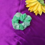 Scrunchies – Green And White – Set of 2