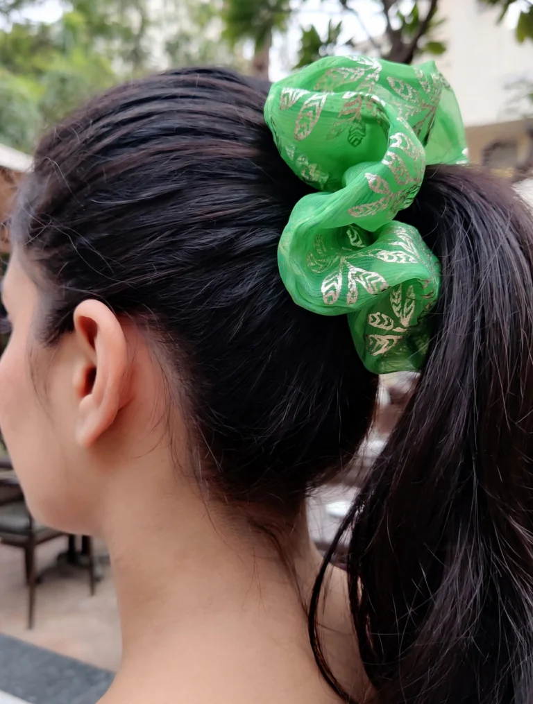 Scrunchies – Green And White – Set of 2 - View 2